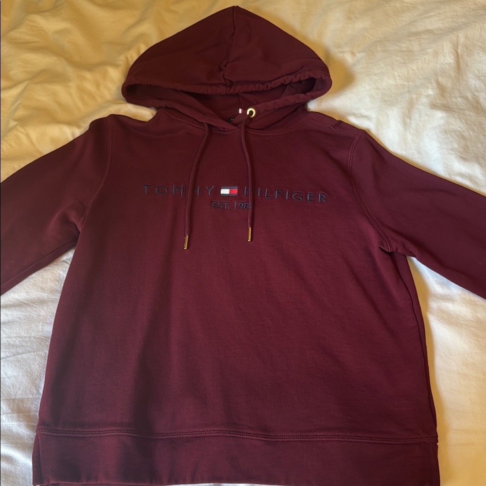 Tommy Hilfiger Red Sweater Classic Pullover Design